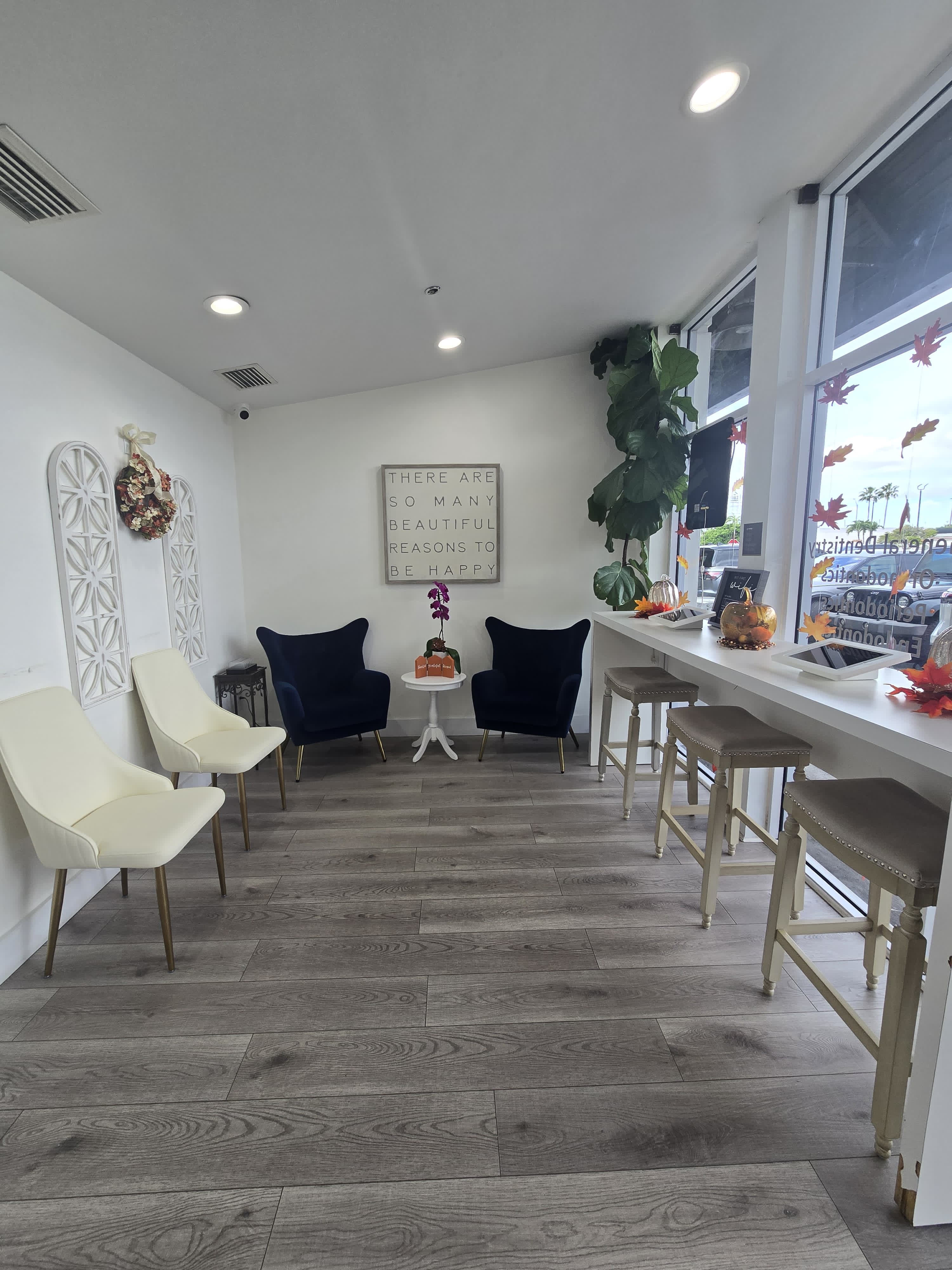 Lobby and waiting area at the Palmetto Bay office